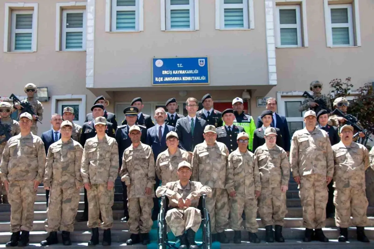 Erciş’te Temsili Askerlik Töreni Duygu Dolu Anlarla Gerçekleşti