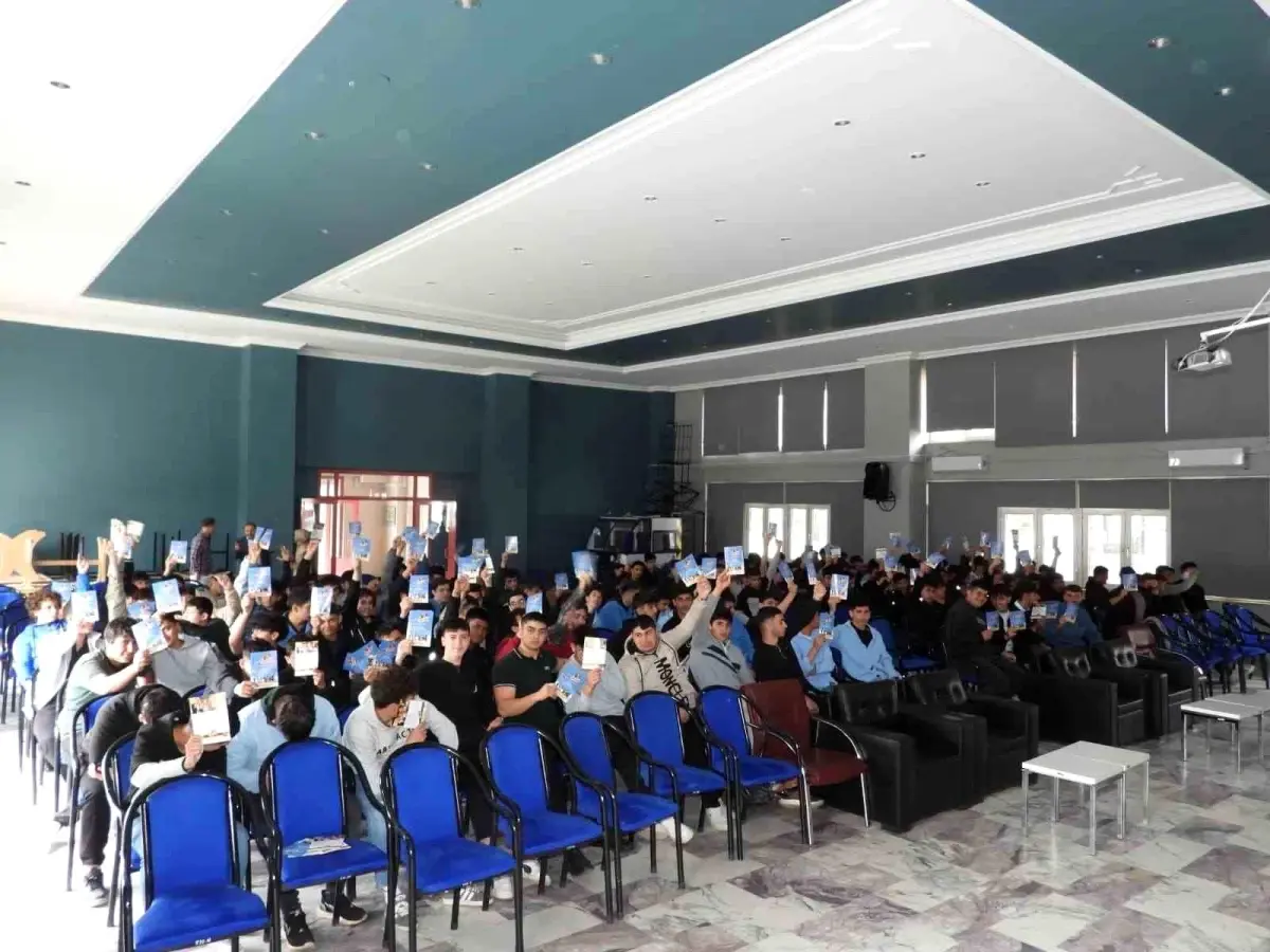 Erzincan’da ‘Gençlik ve Güvenli Gelecek’ Projesi