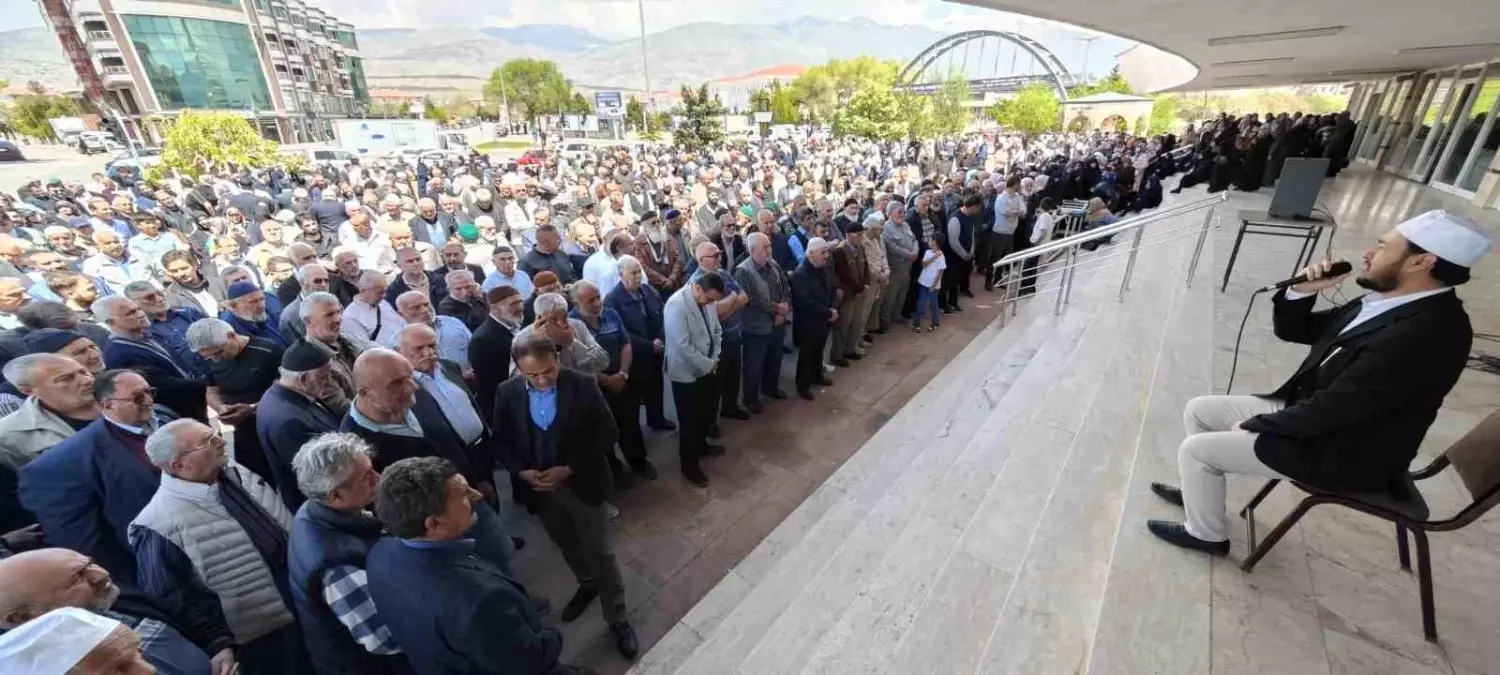 Erzincan’dan Hacı Adayları Uğurlandı
