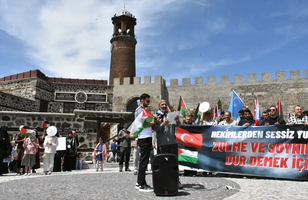 Erzurum’da hekim ve sağlıkçılar Gazze için yürüdü