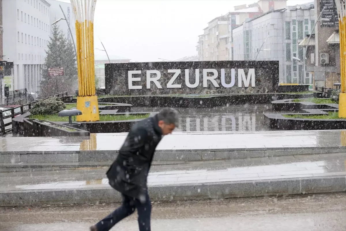 Erzurum’da Mayıs’ta Kar Yağışı