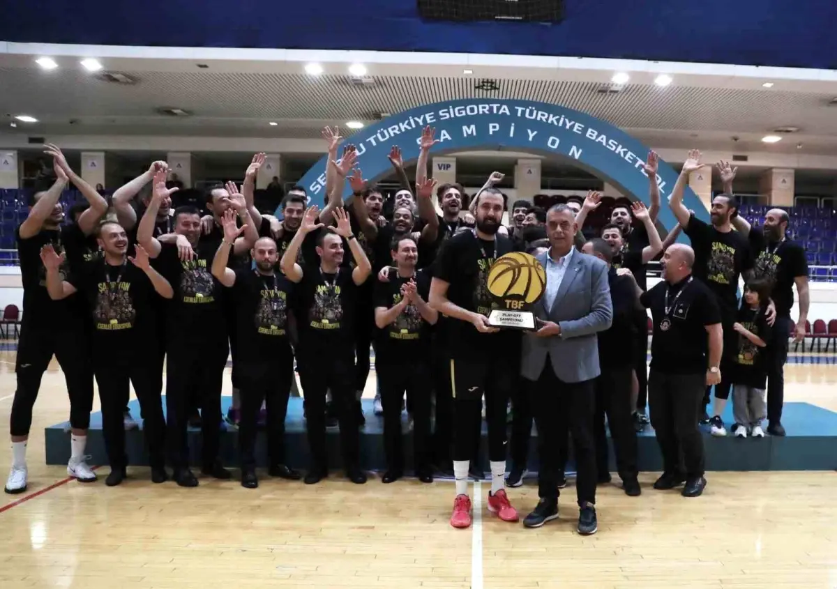 Esenler Erokspor Süper Lig’e Yükseldi