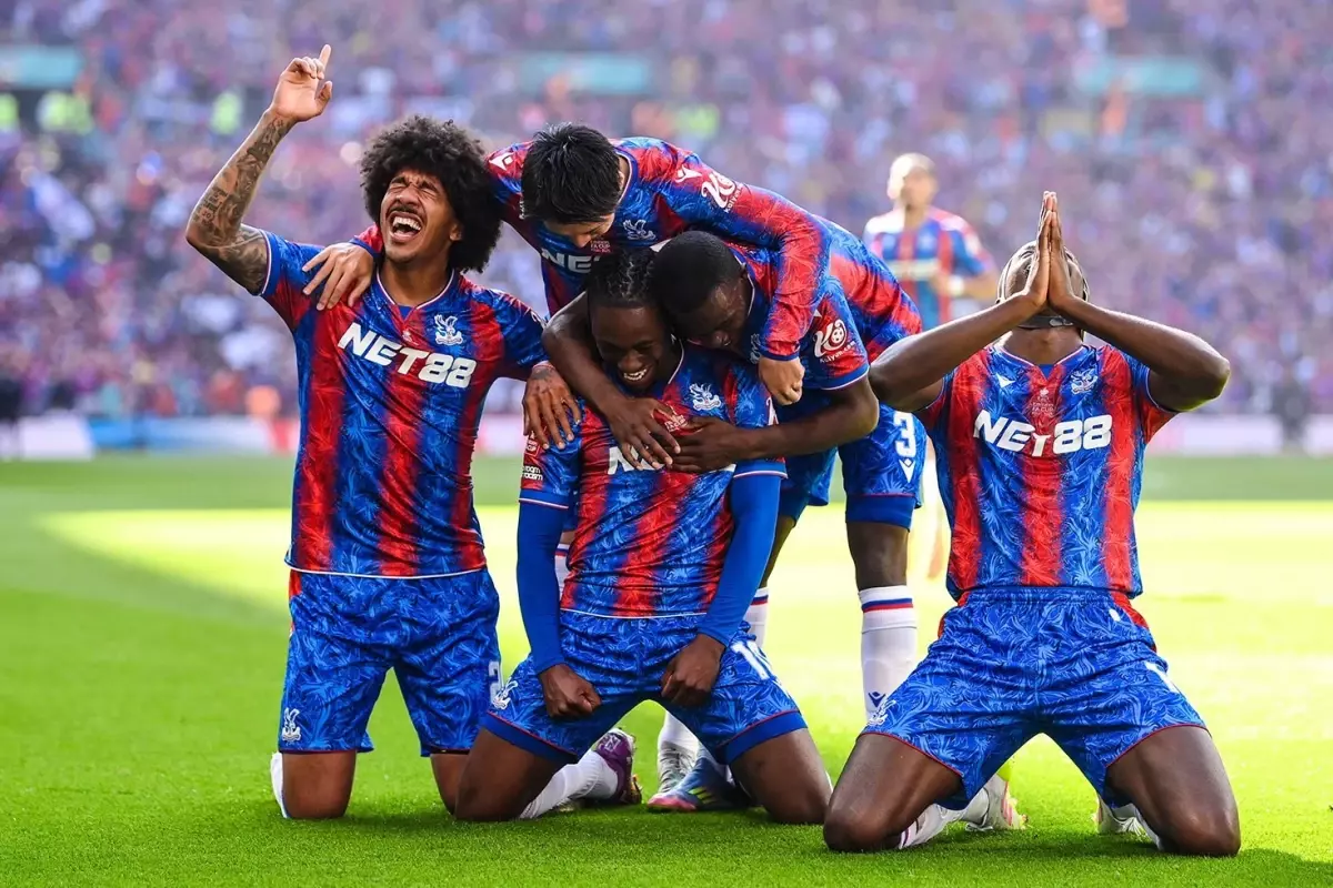 FA Cup’ta tarihe geçen final! Crystal Palace, Manchester City’i devirdi