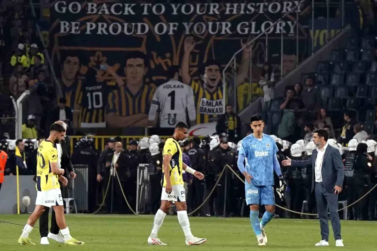 Fenerbahçe, Beşiktaş’a 1-0 Kaybetti