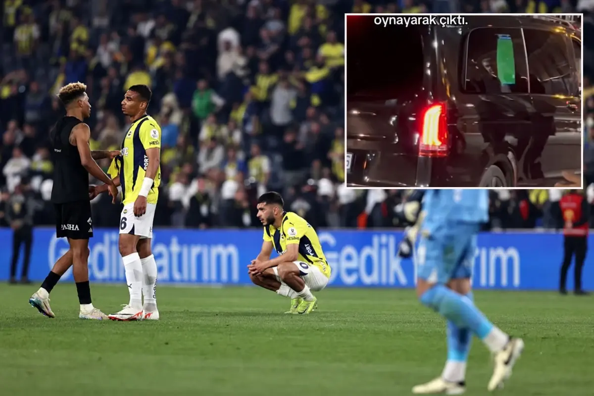 Fenerbahçe’nin yıldızı Beşiktaş derbisinin ardından stadyumdan oyun oynayarak ayrıldı