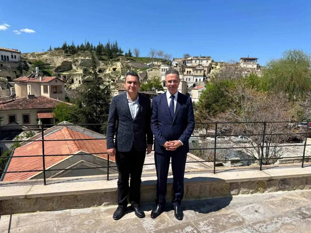 Filistin Büyükelçisi KÜN’ü Ziyaret Etti