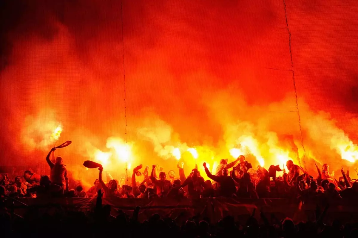 Galatasaray, o konuda Barcelona, Porto ve PSV ile yarışıyor