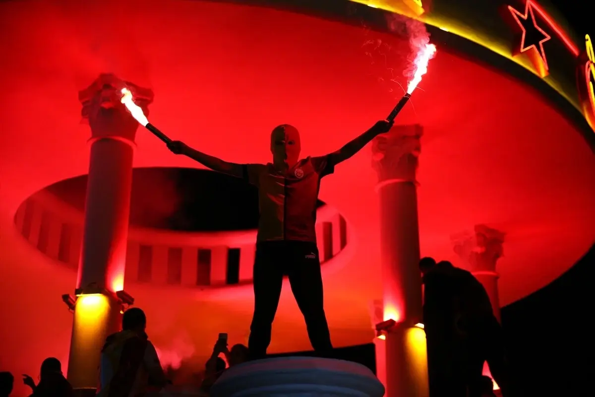 Galatasaray Taraftarları Coşkuyla Kutladı