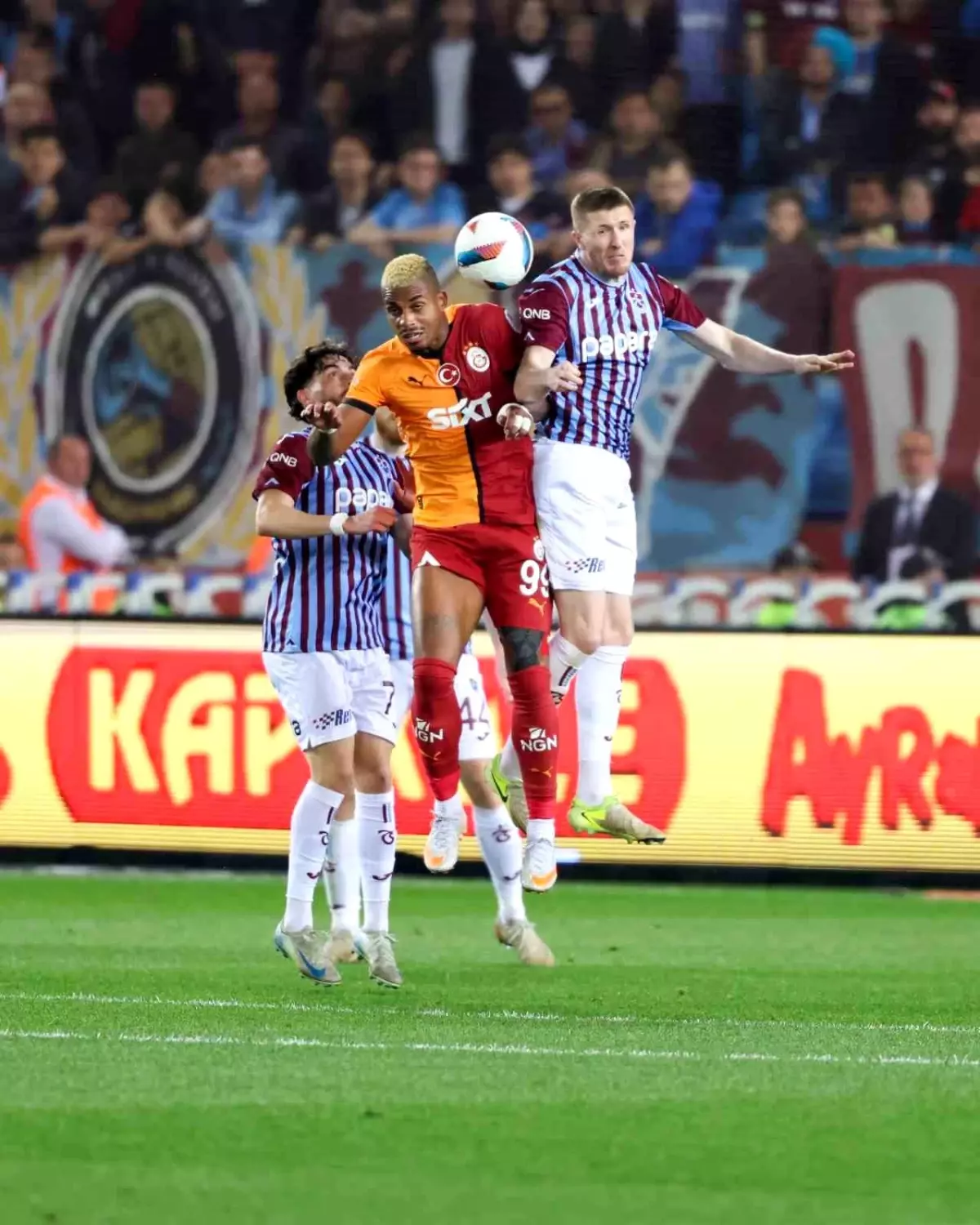 Galatasaray, Trabzonspor’u 2-0 Mağlup Etti