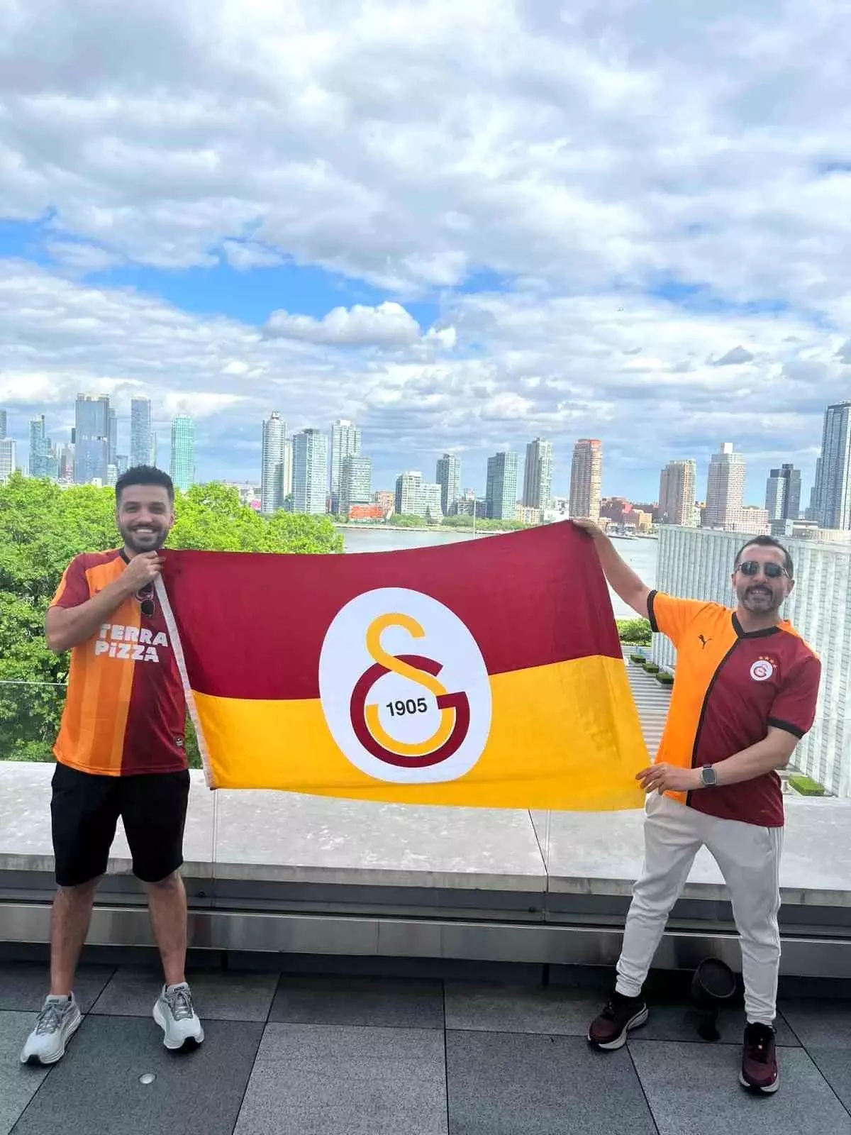 Galatasaray’ın Şampiyonluğu New York’ta Kutlandı