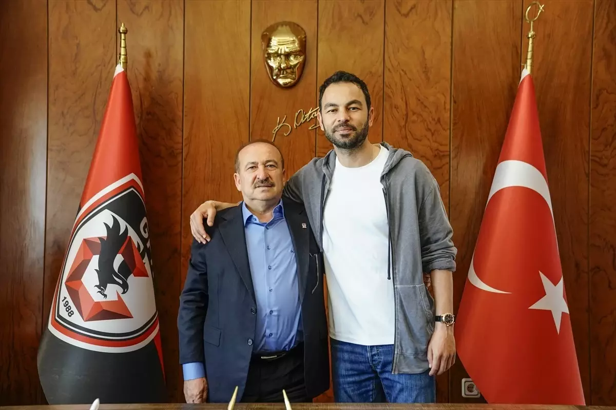 Gaziantep FK’de Selçuk İnan ile Yollar Ayrıldı