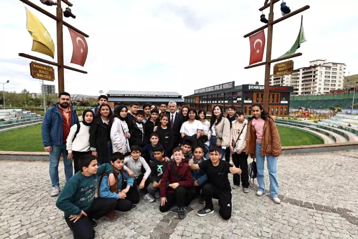 Geleneksel Sporlar Merkezi’nde Gençlerle Buluşma
