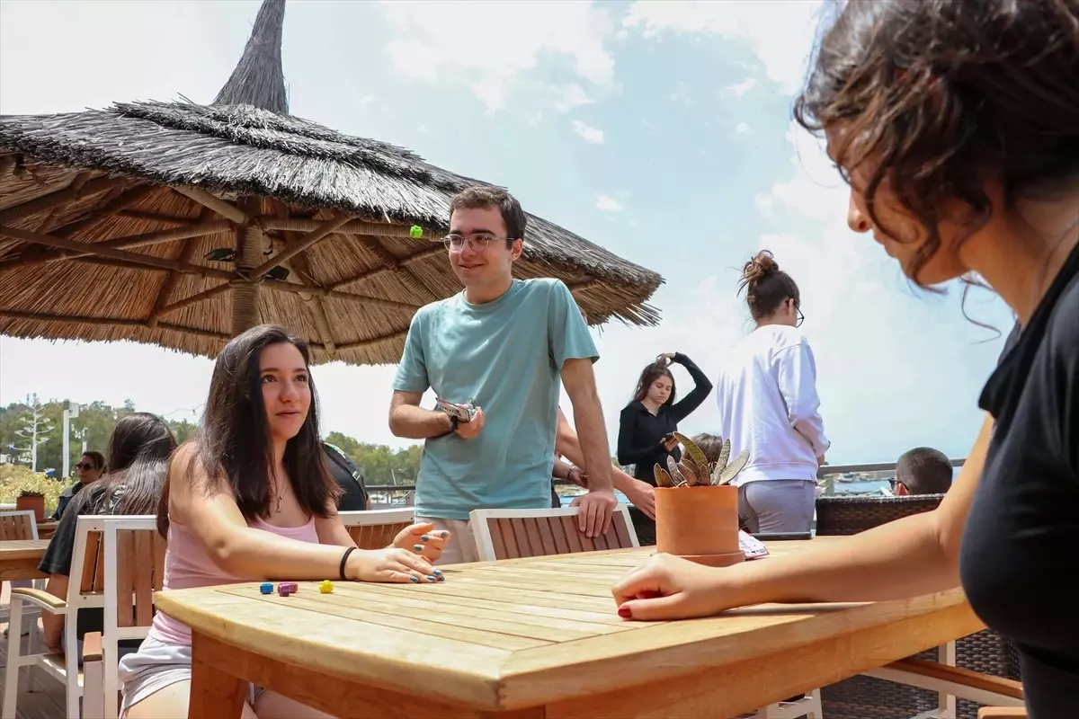 Gençler Geleneksel Oyunları İzmir’de Öğrendi