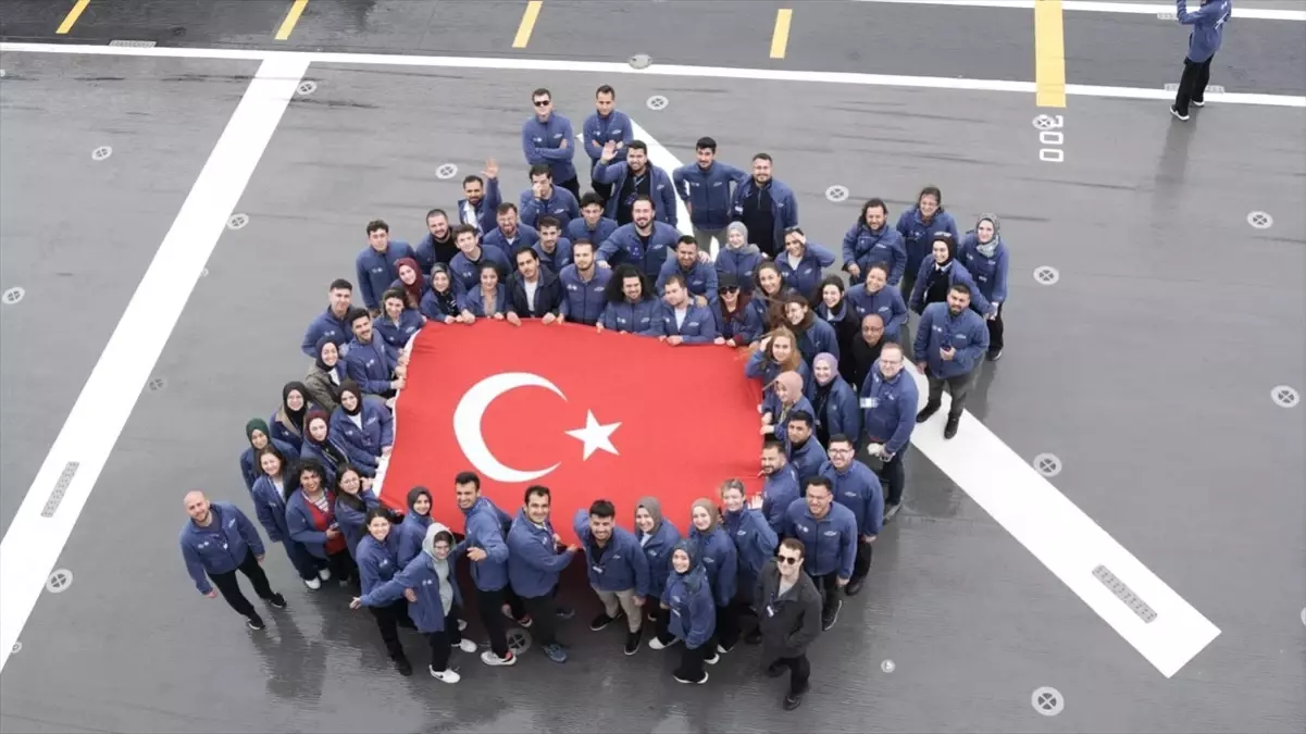 Gençlerin TCG Anadolu gemisiyle yolculuk mutluluğu