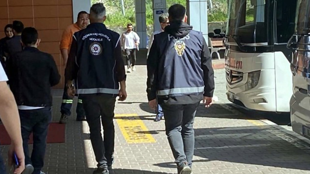 Göçmen kaçakçılarına operasyon: 509 düzensiz göçmen yakalandı