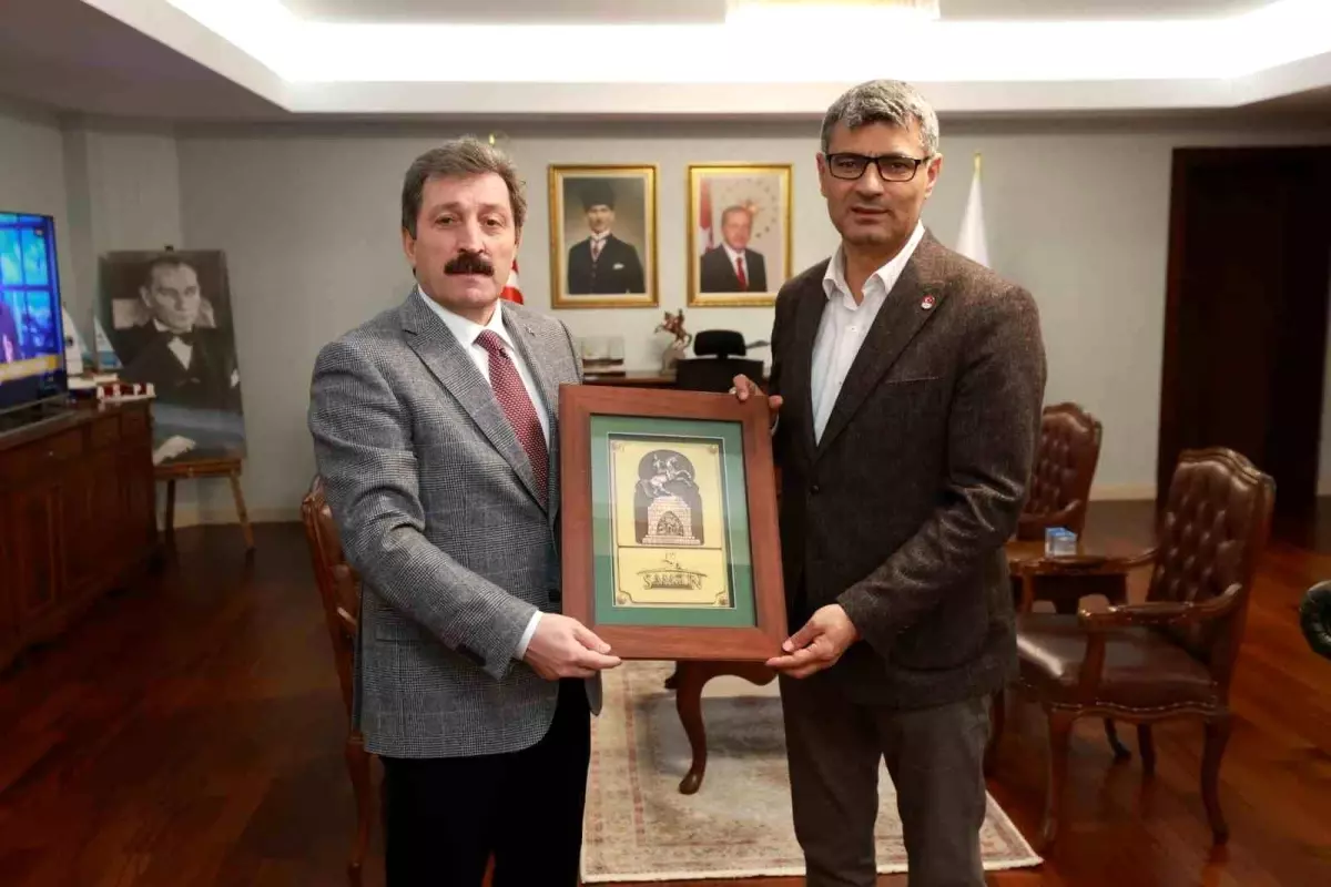 Gümüş Madalyalı Yusuf Dikeç, Vali’yi Ziyaret Etti