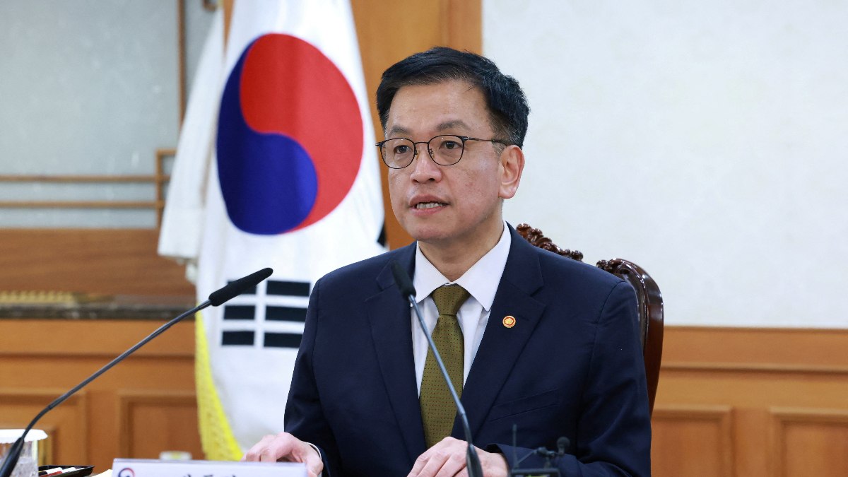 Güney Kore Maliye Bakanı ve Başbakan Yardımcısı Choi Sang-mok, istifa etti