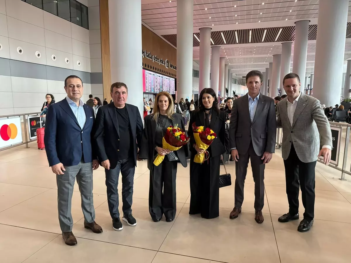 Hagi ve Popescu İstanbul’da