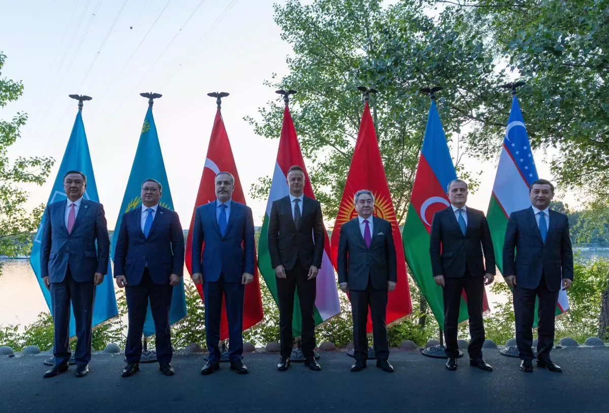 Hakan Fidan Budapeşte’de TDT Zirvesi Öncesi Toplandı
