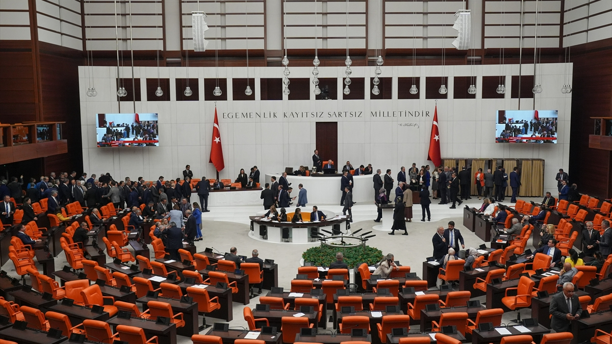 Hakimler ve Savcılar Kurulu’na 5 yeni üye seçildi