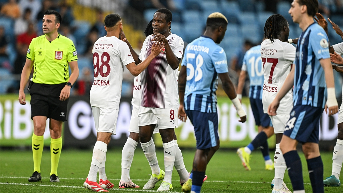 Hatayspor deplasmanda Adana Demirspor’u farklı geçti