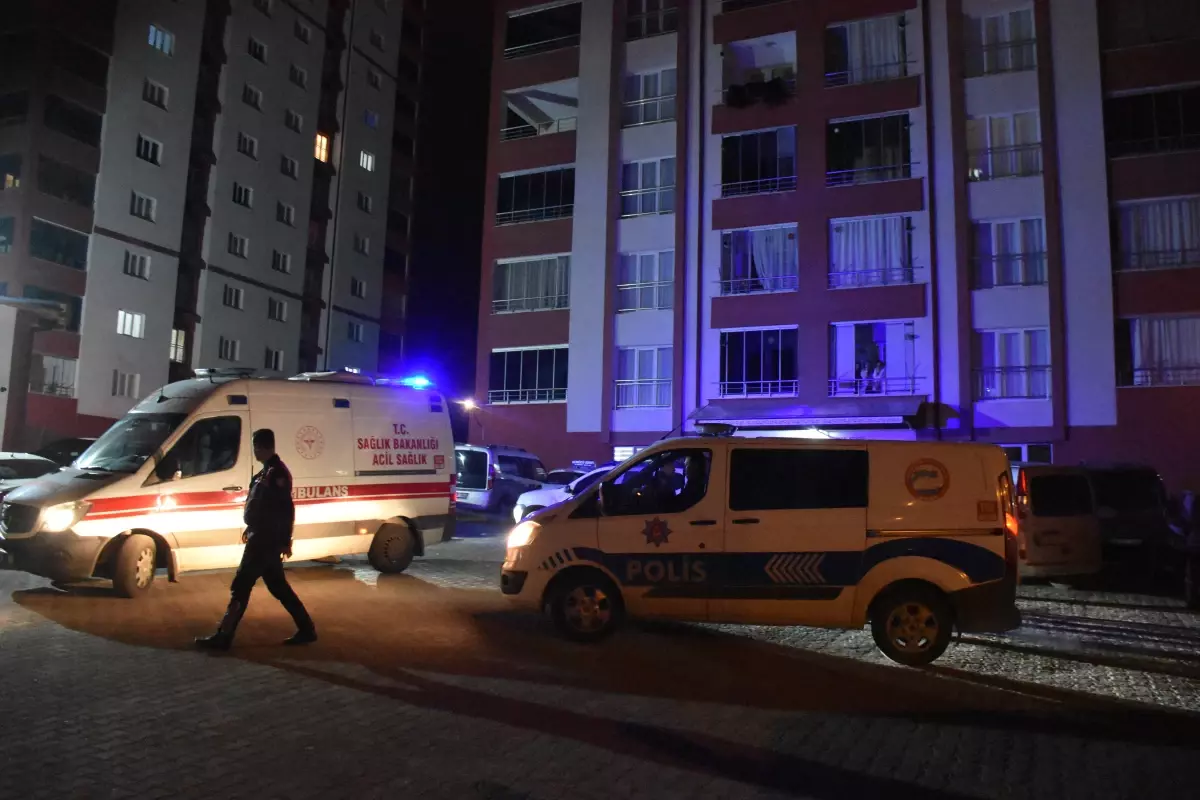 İki kardeş, boğazlarından kesilmiş halde ölü bulundu