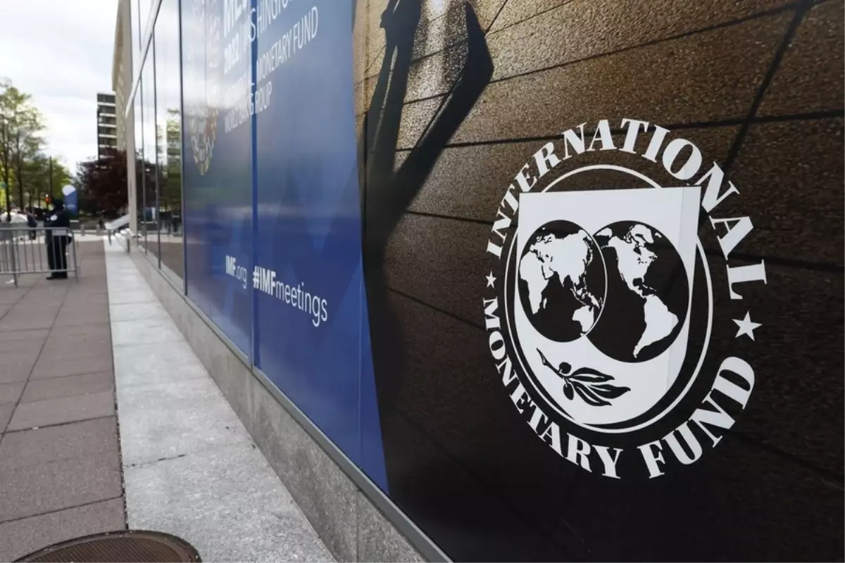 IMF, Pakistan’a 1,4 Milyar Dolar Kredi Onayladı