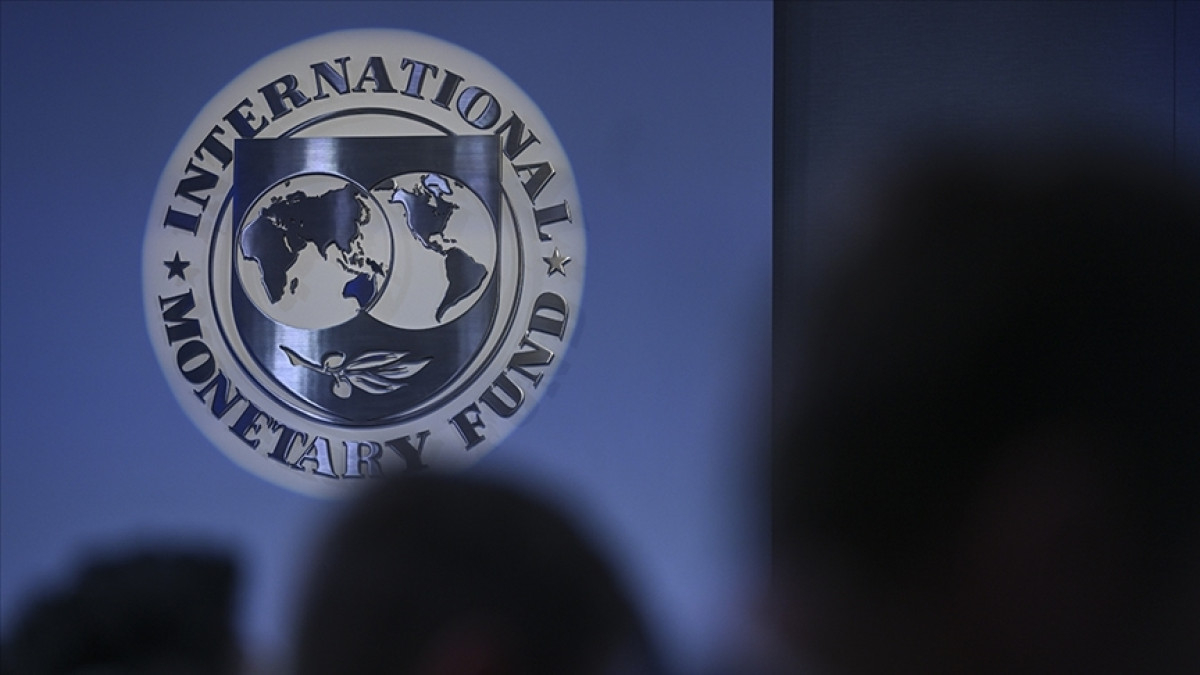 IMF’den Pakistan’a 1,4 milyar dolarlık kredi