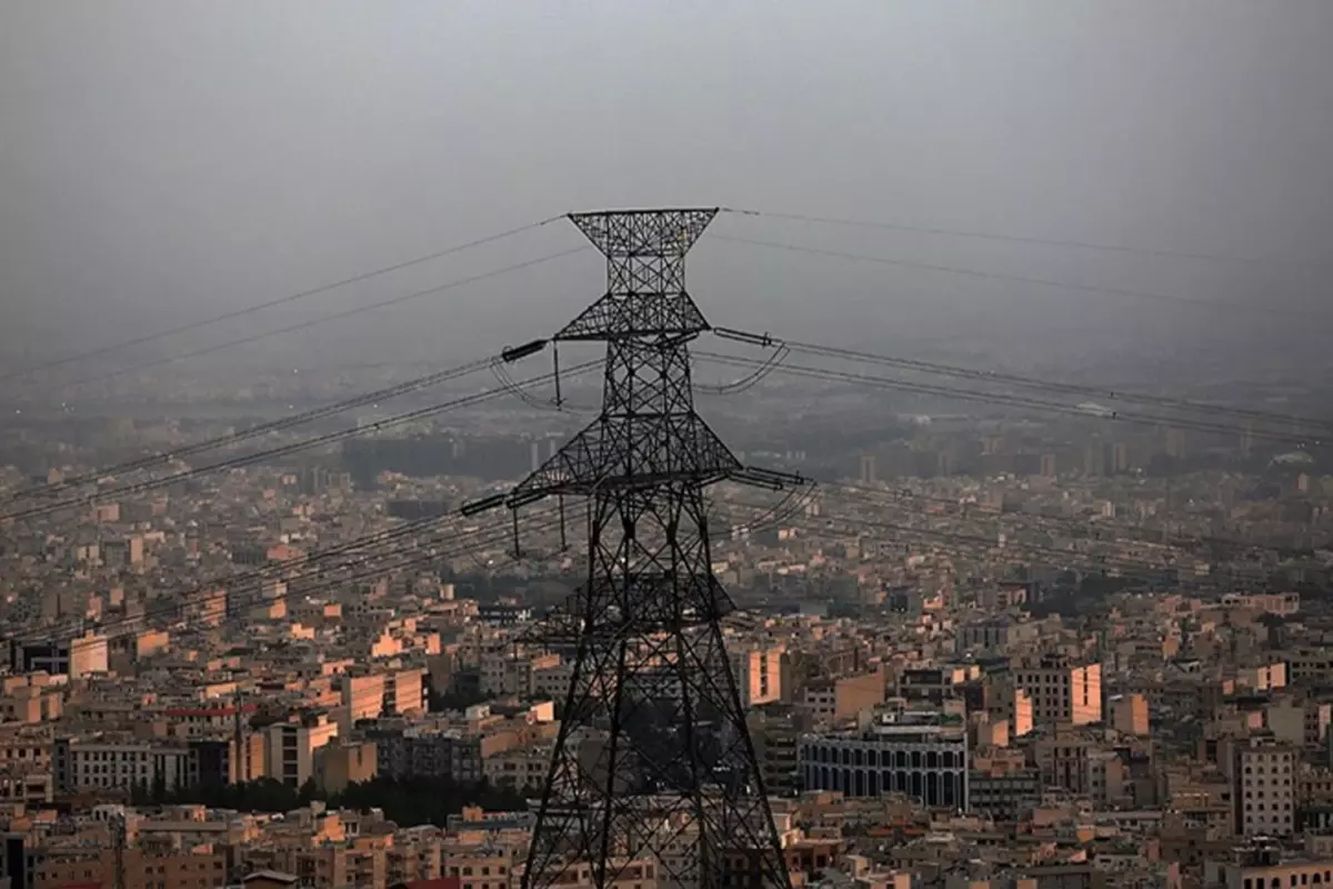 İran’da aşırı enerji tüketimine ceza! 1103 evin elektriği kesildi