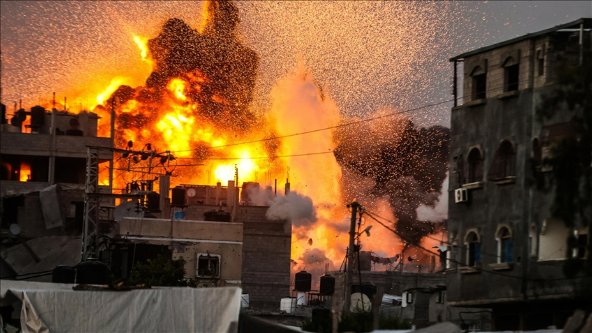 İsrail yine Gazze’ye saldırdı: 92 ölü