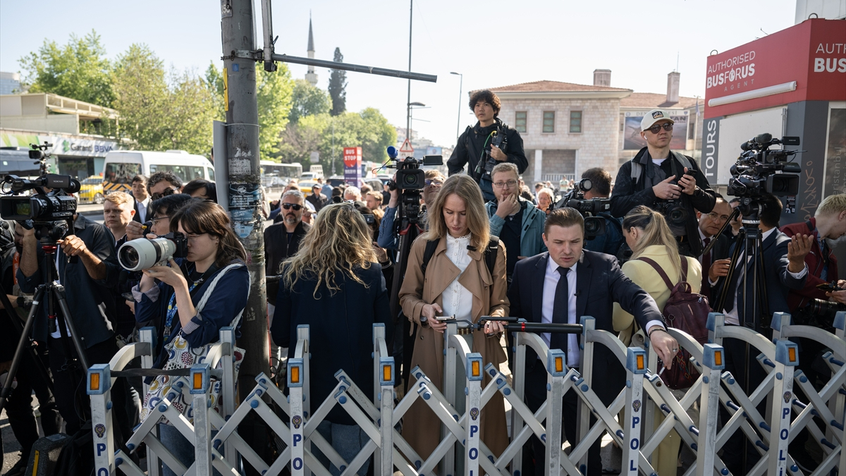 İstanbul barış müzakerelerine yerli ve yabancı basın mensupları yoğun ilgi gösterdi