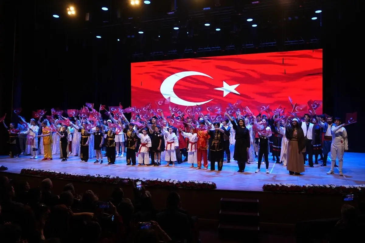 İstanbul’da 19 Mayıs Atatürk’ü Anma, Gençlik ve Spor Bayramı kutlanıyor