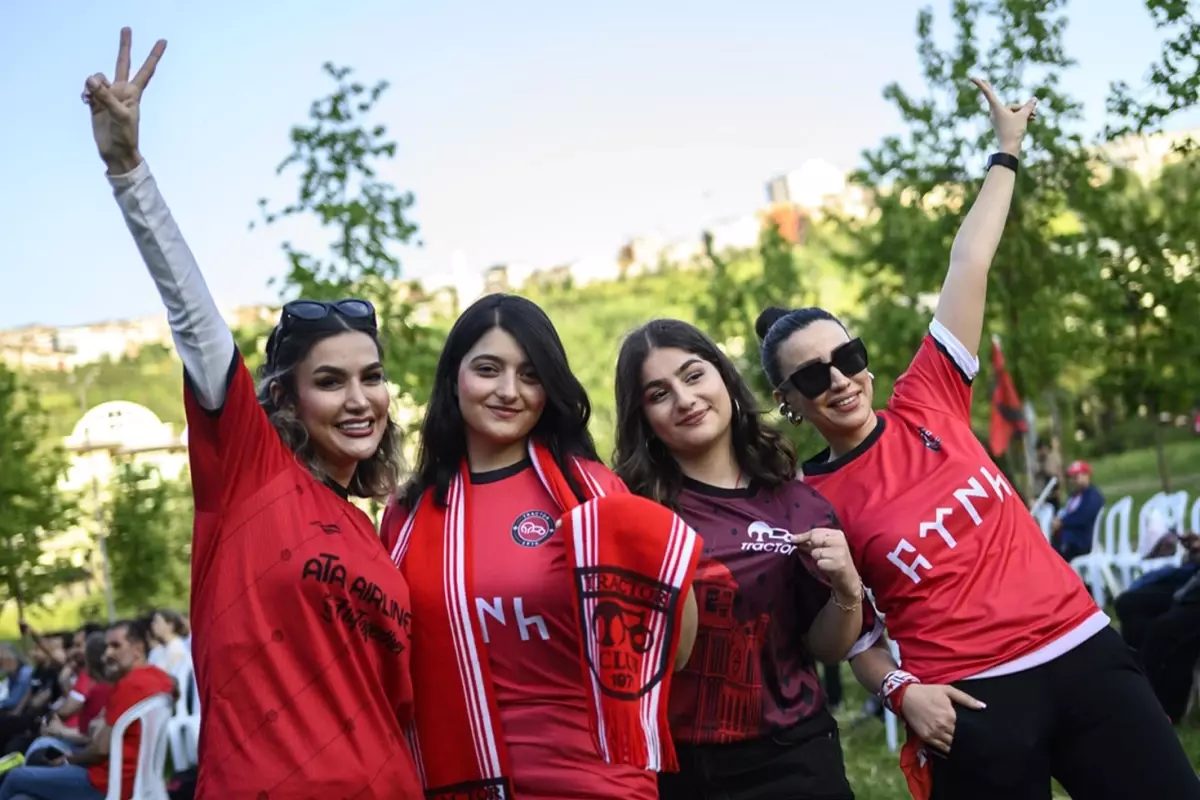 İstanbul’da coşkulu kutlama! Ama bu kez Türk takımı değil