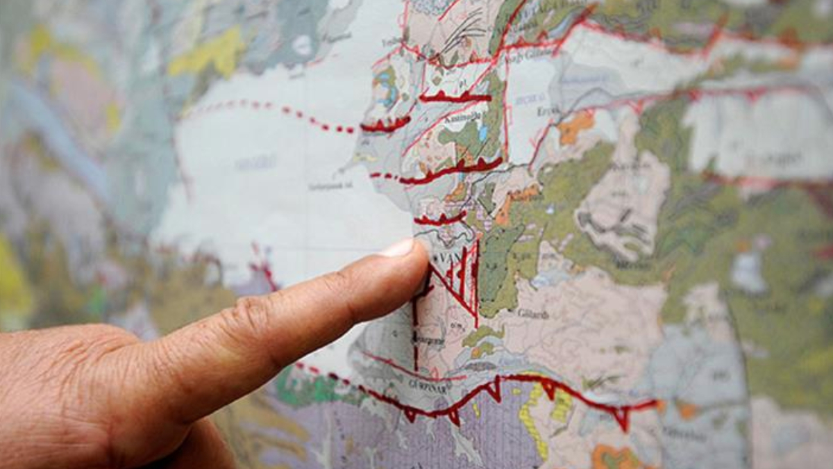 İstanbul’daki 6.2’lik deprem raporu çıktı: Fayın büyük kısmı yerinde duruyor