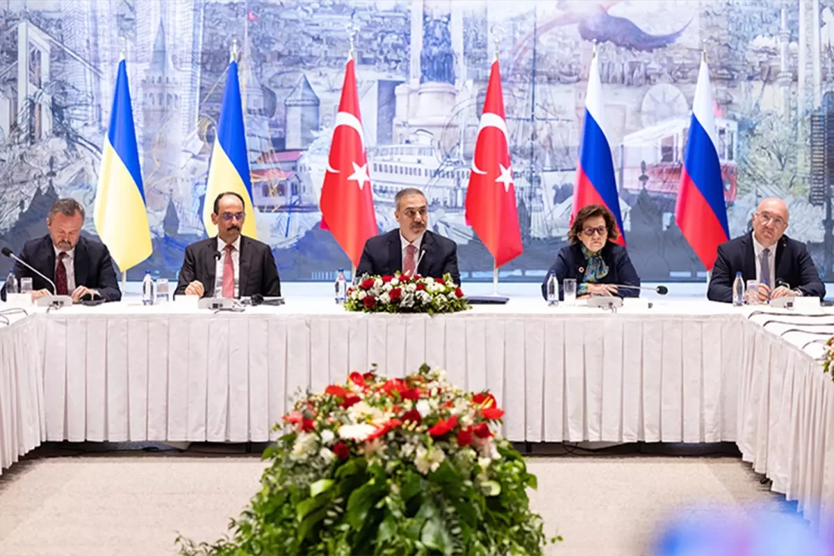 İstanbul’daki tarihi zirve dünya basınında: Erdoğan bölgesel bir oyuncu haline geliyor