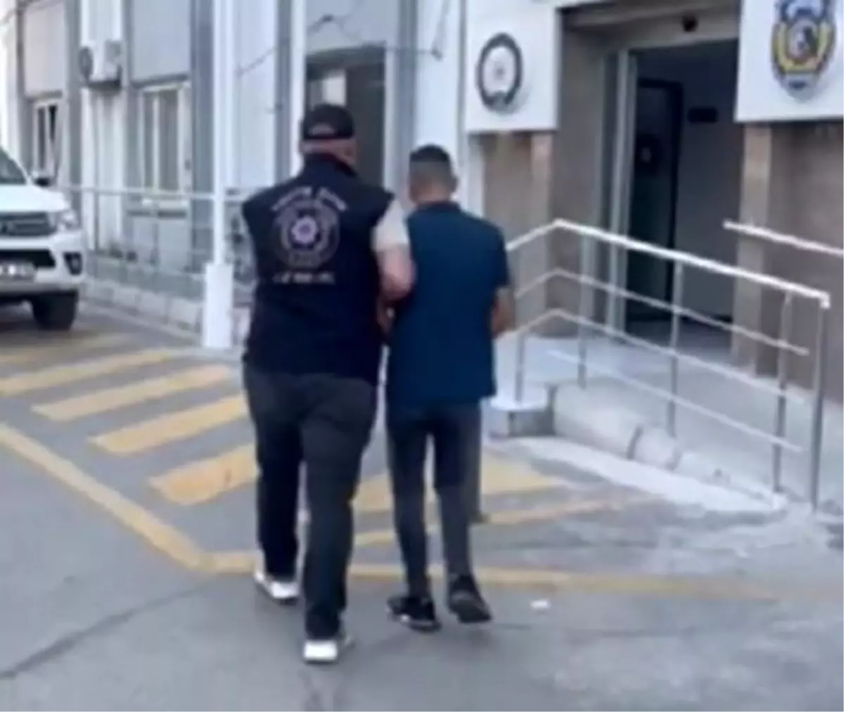 İzmir’de Cinayet Firarileri Yakalandı