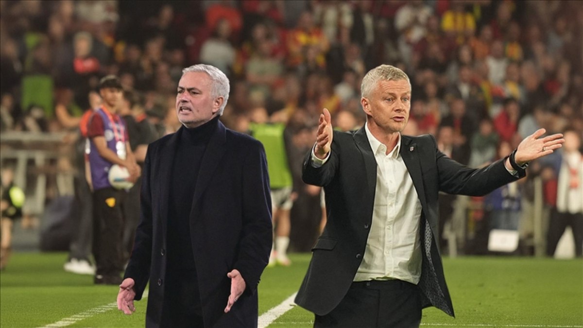 Jose Mourinho – Ole Gunnar Solskjaer rekabeti bu sefer derbide yaşanacak