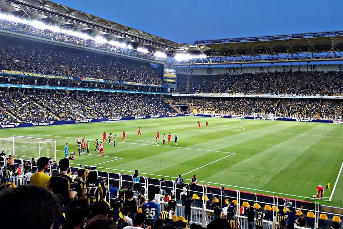Kadıköy bu sezon rakiplere deplasman değil Fenerbahçe’ye “dertlasman” oldu