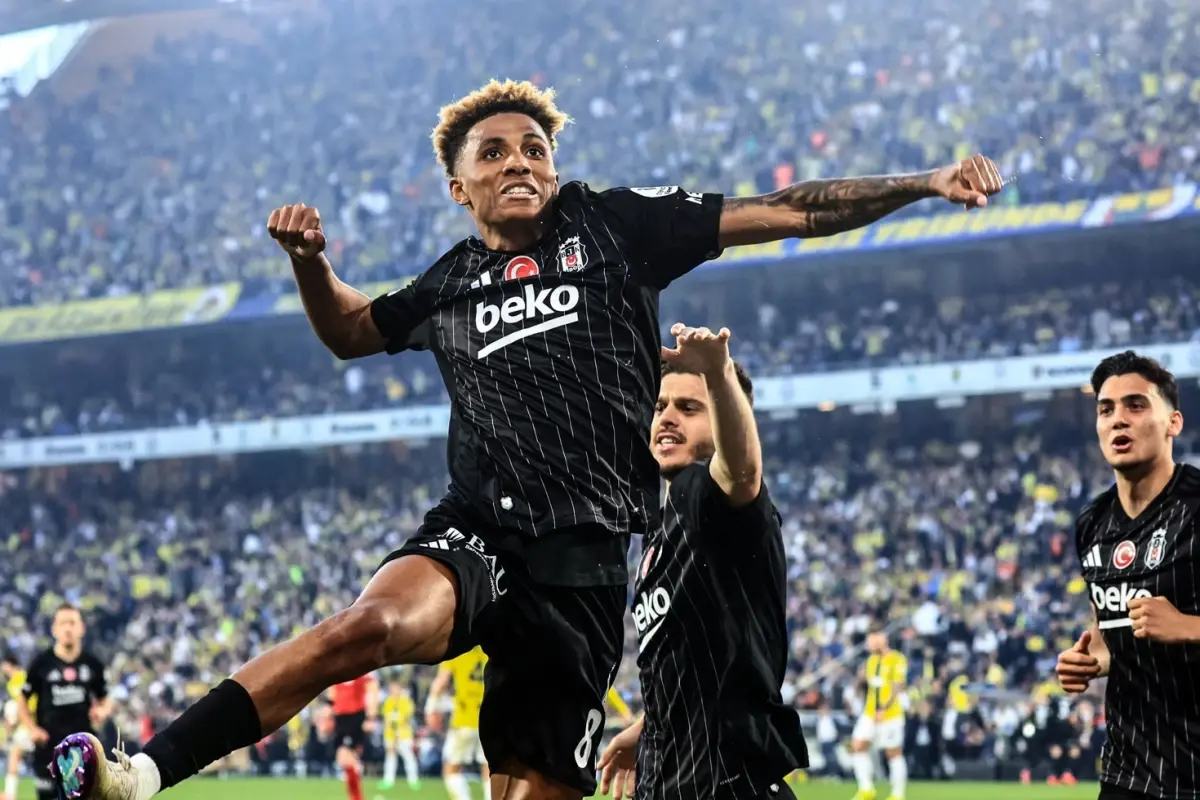 Kadıköy’de kazanan Kara Kartal! Beşiktaş, Fenerbahçe’yi deplasmanda devirdi