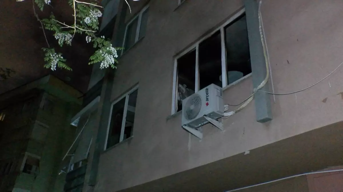 Kadıköy’de Yangın: Eleştiri Yazarı Hayatını Kaybetti
