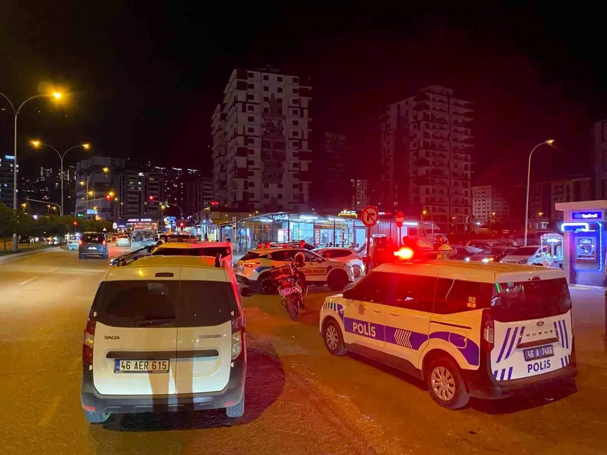 Kahramanmaraş’ta Ehliyetsiz Sürücü Polise Çarptı