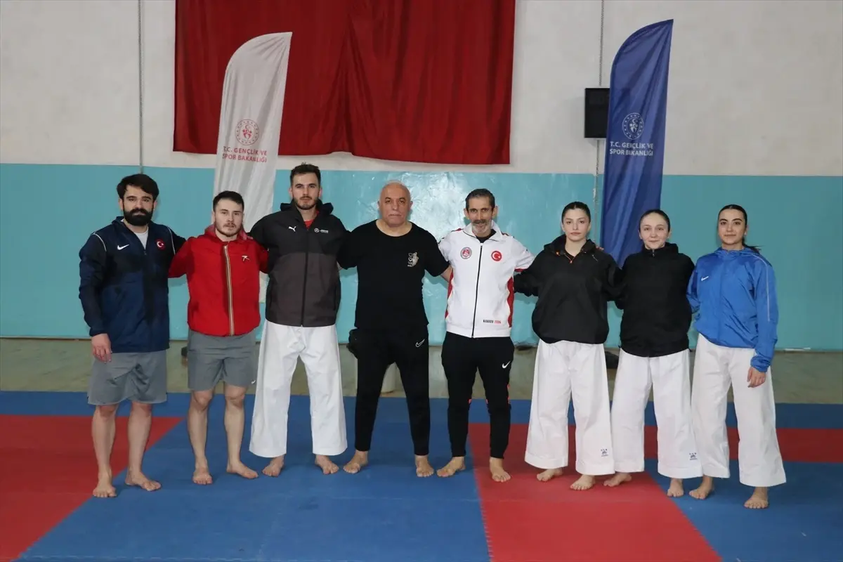 Karate Milli Takımları Ermenistan’a Hazırlanıyor