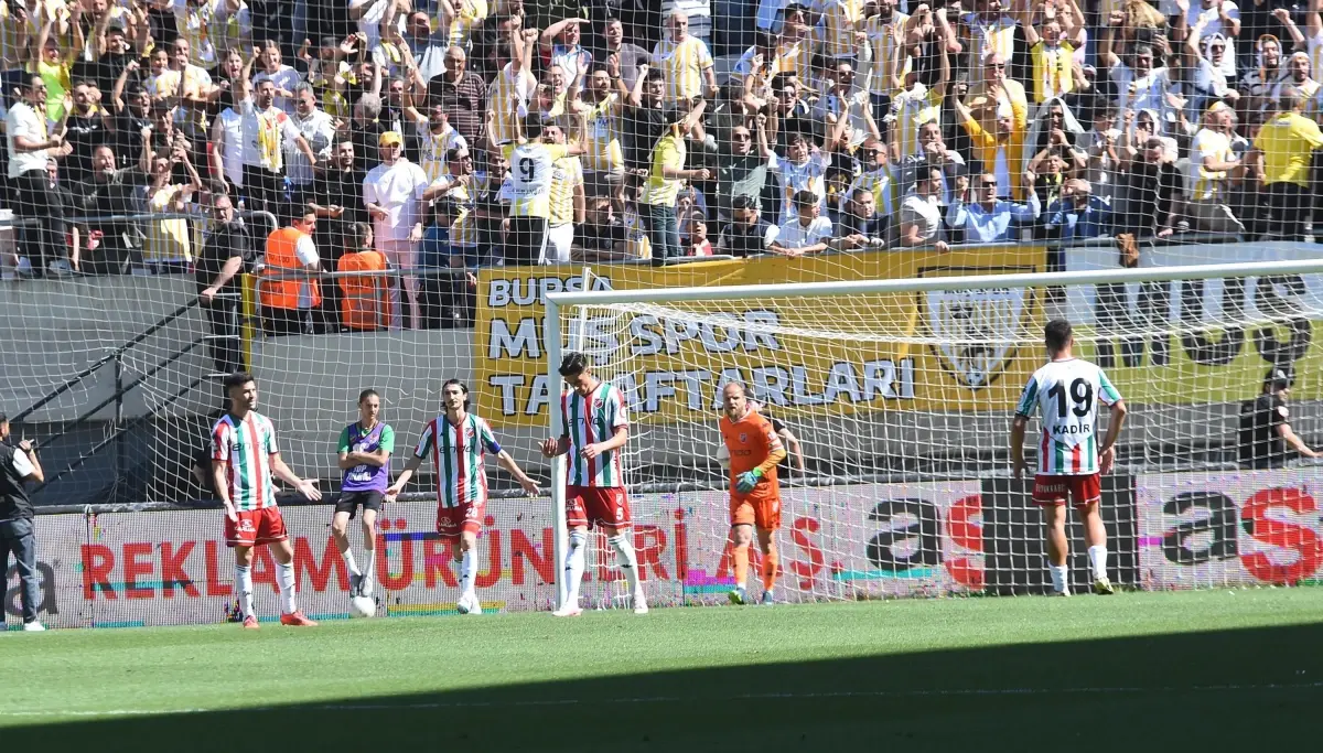 Karşıyaka’da Play-Off Çöküşü ve Gerginlik