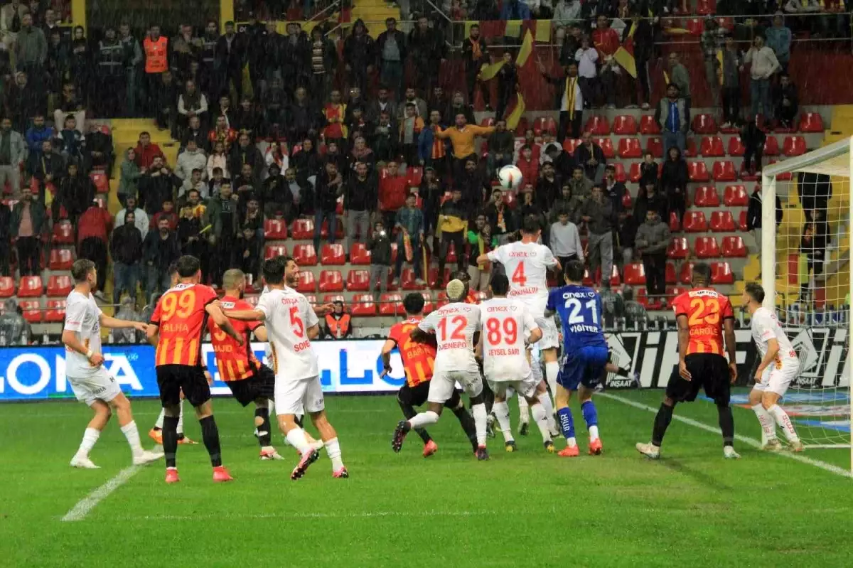 Kayserispor, Antalyaspor’u 3-1 Yendi