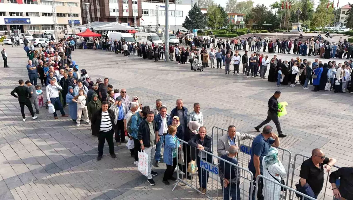 Kırıkkale’de Ücretsiz 200 Bin Sebze Fidesi Dağıtıldı