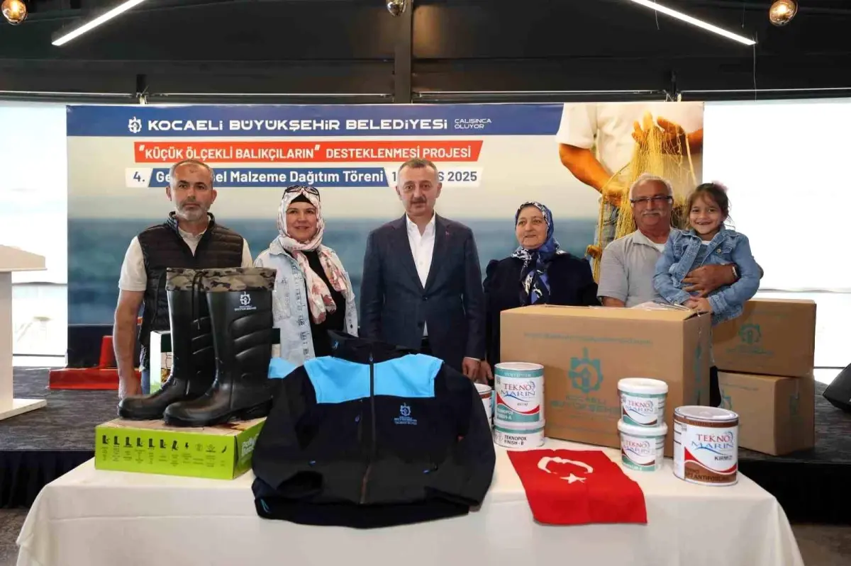 Kocaeli Büyükşehir Belediyesi’nden Balıkçılara Malzeme Desteği