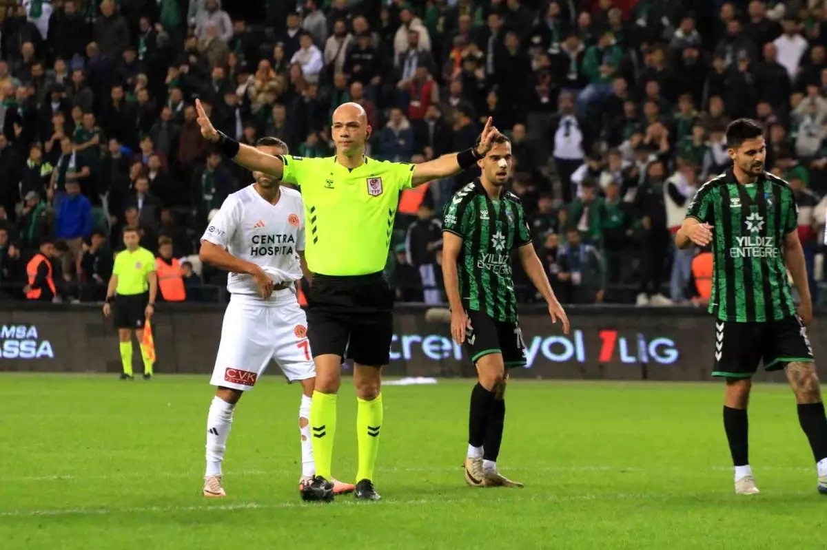 Kocaelispor’un Kart Rekoru