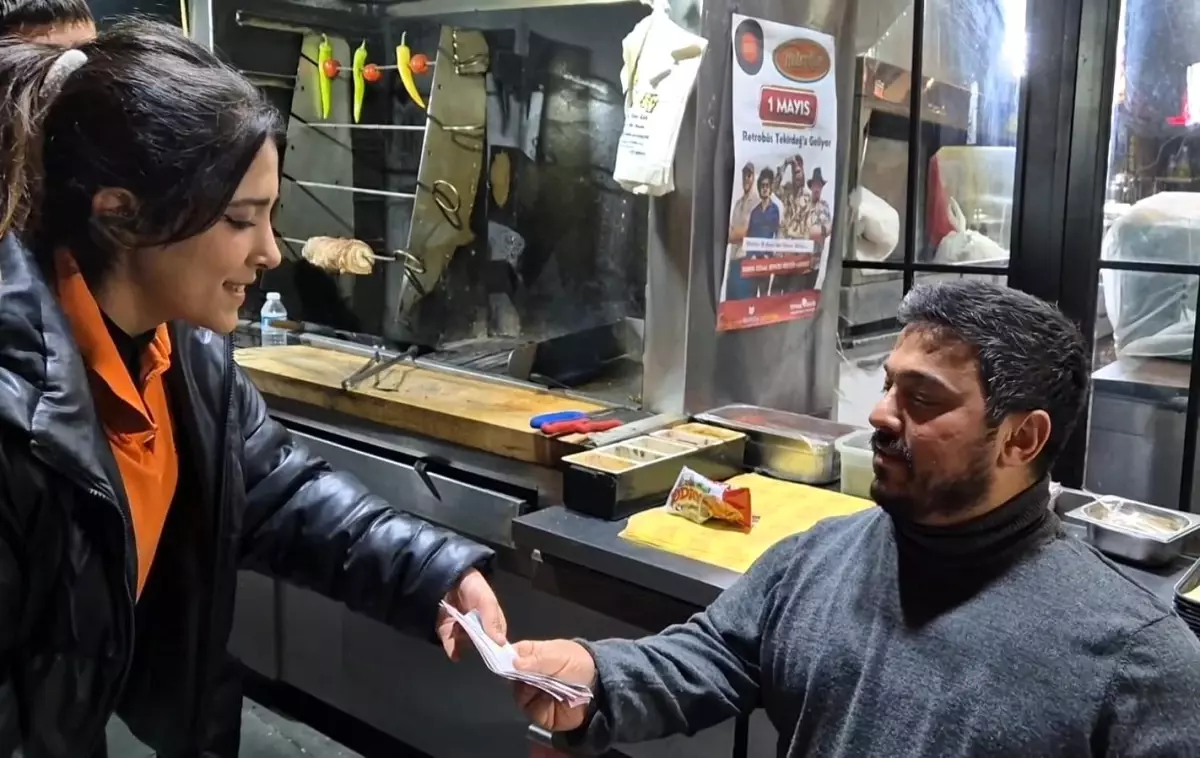 Kokoreççi İşçiler İçin Gelirini Dağıttı