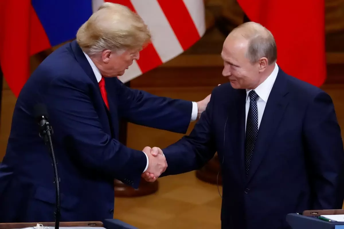 Körfez turunu bitiren Trump: Putin ile en kısa sürede görüşeceğim