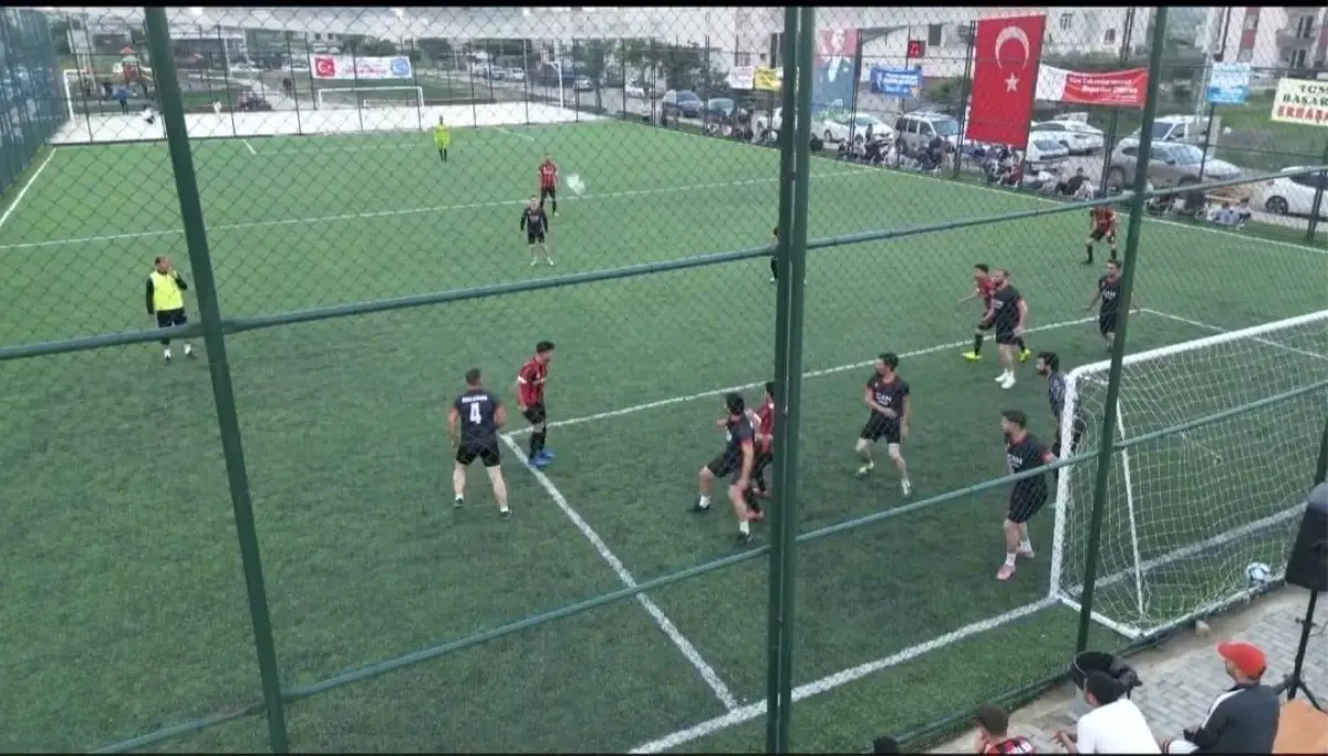 Kozan’da ‘2 Haziran Kurtuluş Futbol Turnuvası’ Başladı